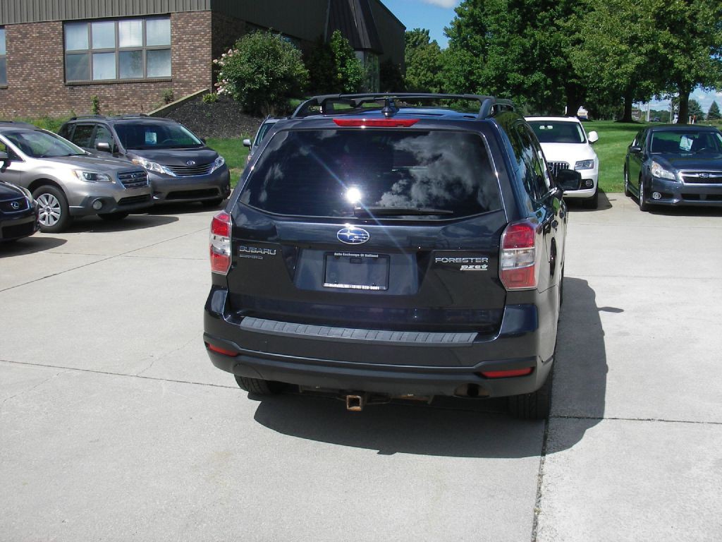 2016 Subaru Forester Image 6