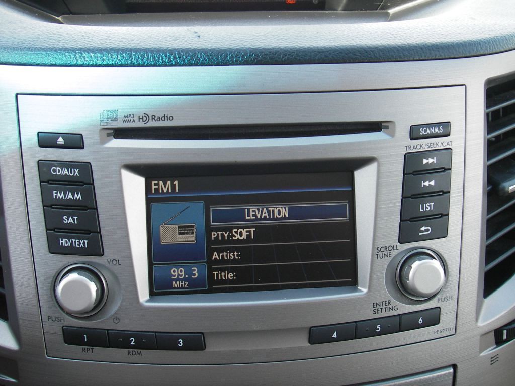 2012 Subaru Outback Image 22