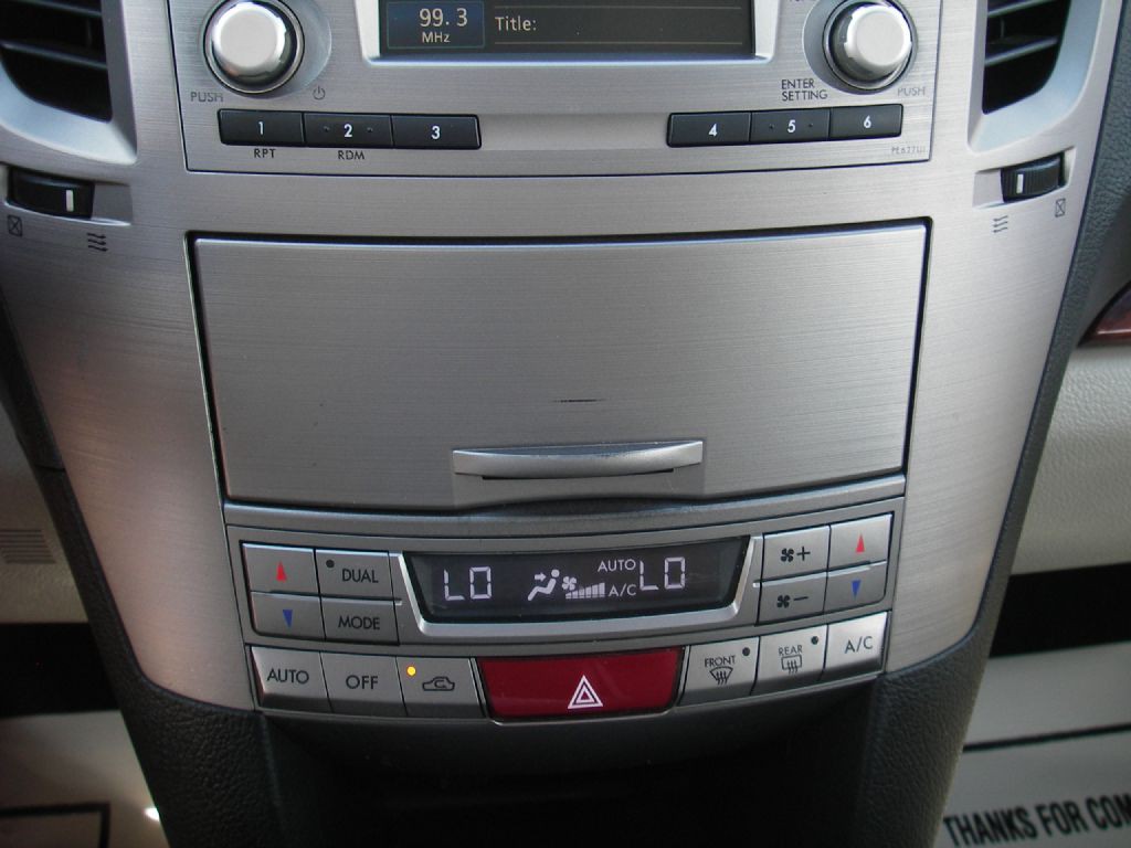 2012 Subaru Outback Image 23