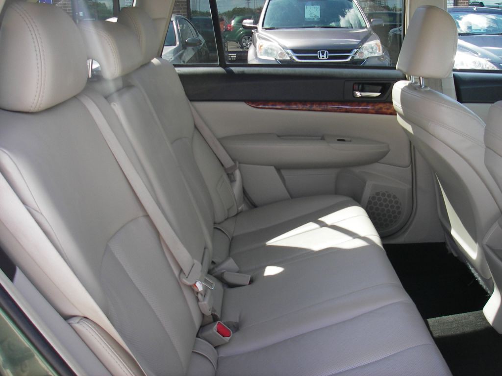 2012 Subaru Outback Image 31