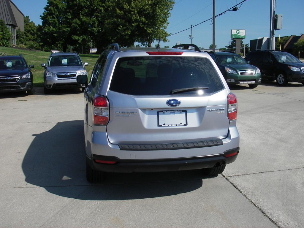 2015 Subaru Forester Image 8