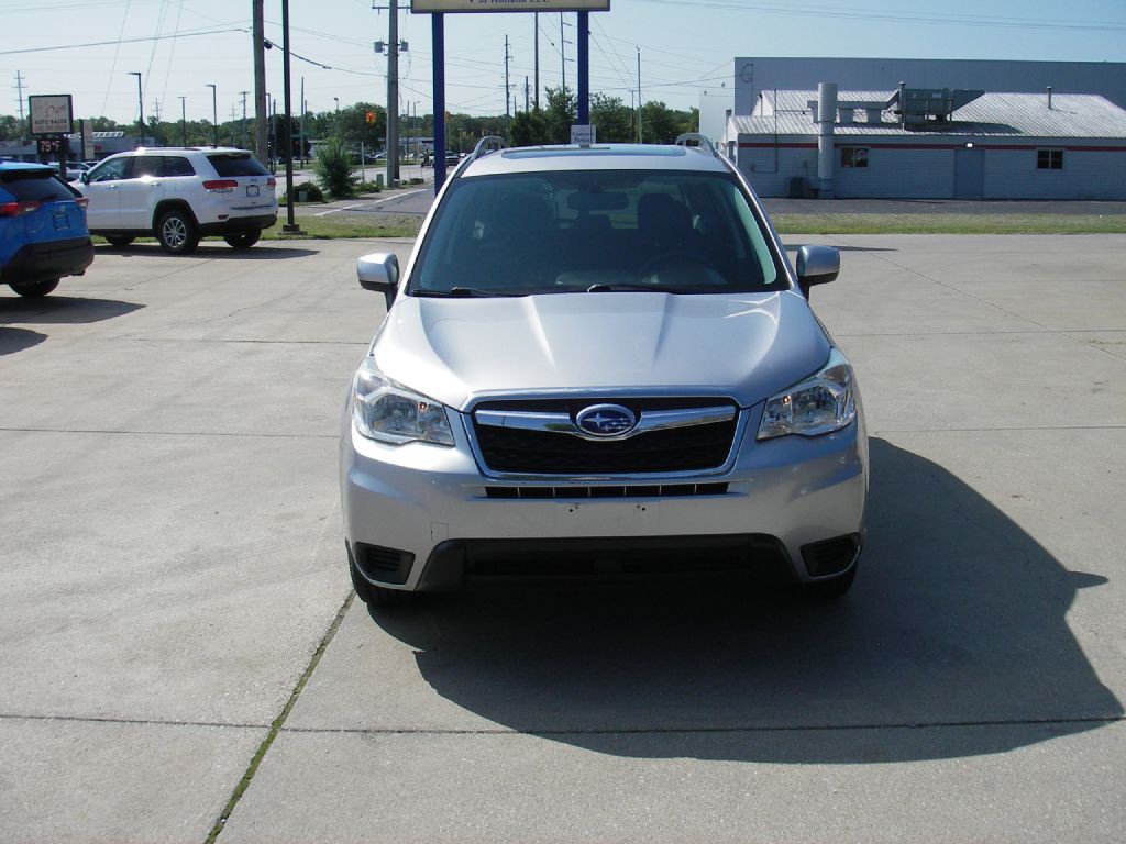2015 Subaru Forester Image 12