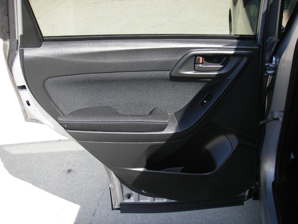 2015 Subaru Forester Image 26