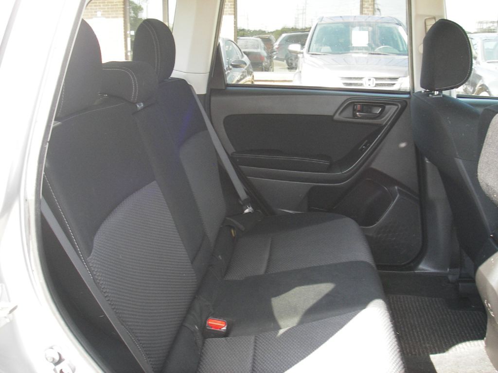 2015 Subaru Forester Image 30