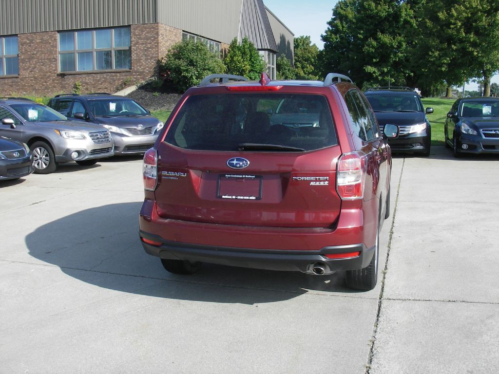 2016 Subaru Forester Image 6