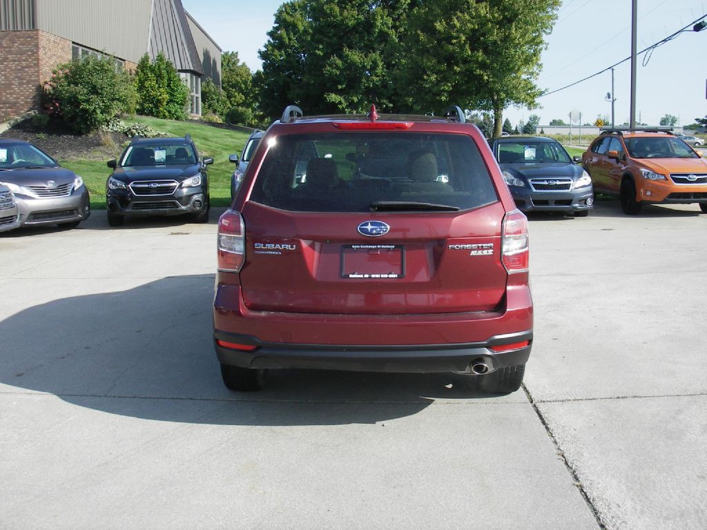 2016 Subaru Forester Image 7