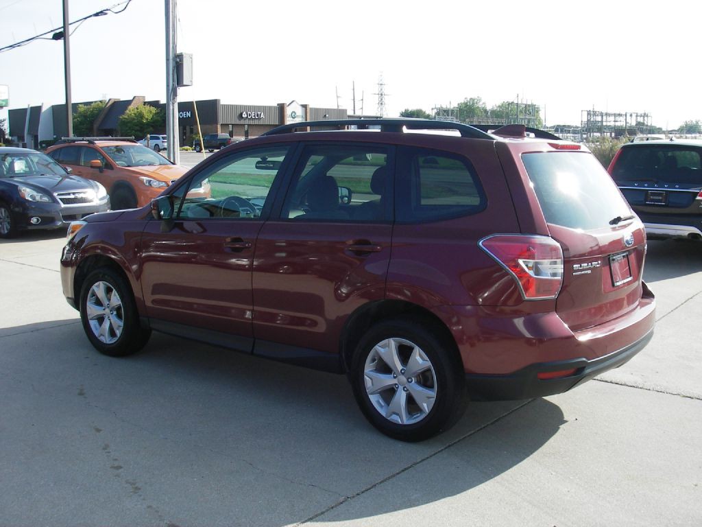 2016 Subaru Forester Image 9