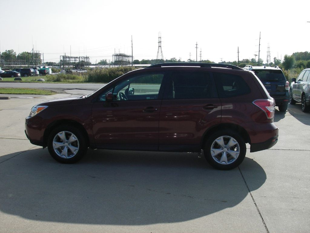 2016 Subaru Forester Image 10