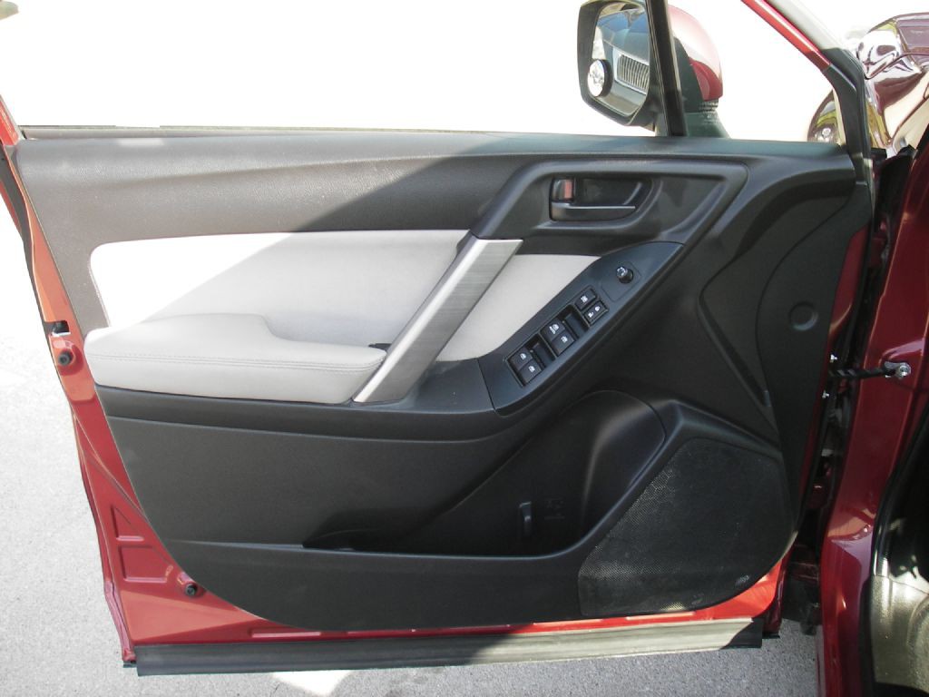 2016 Subaru Forester Image 14