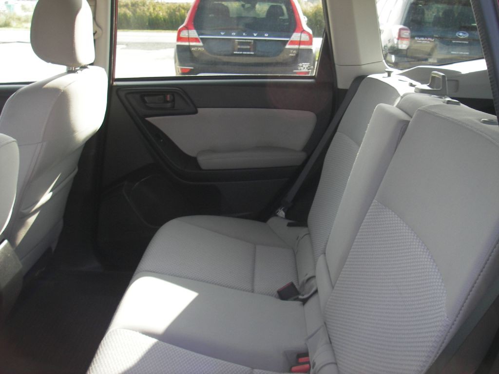 2016 Subaru Forester Image 27