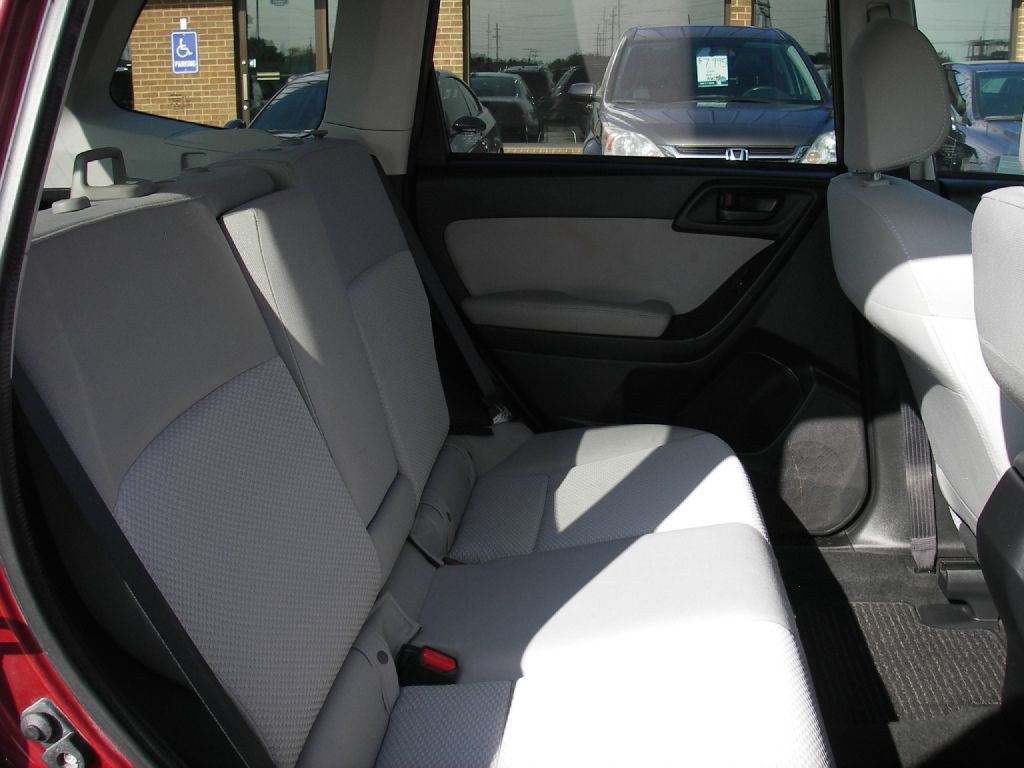 2016 Subaru Forester Image 30