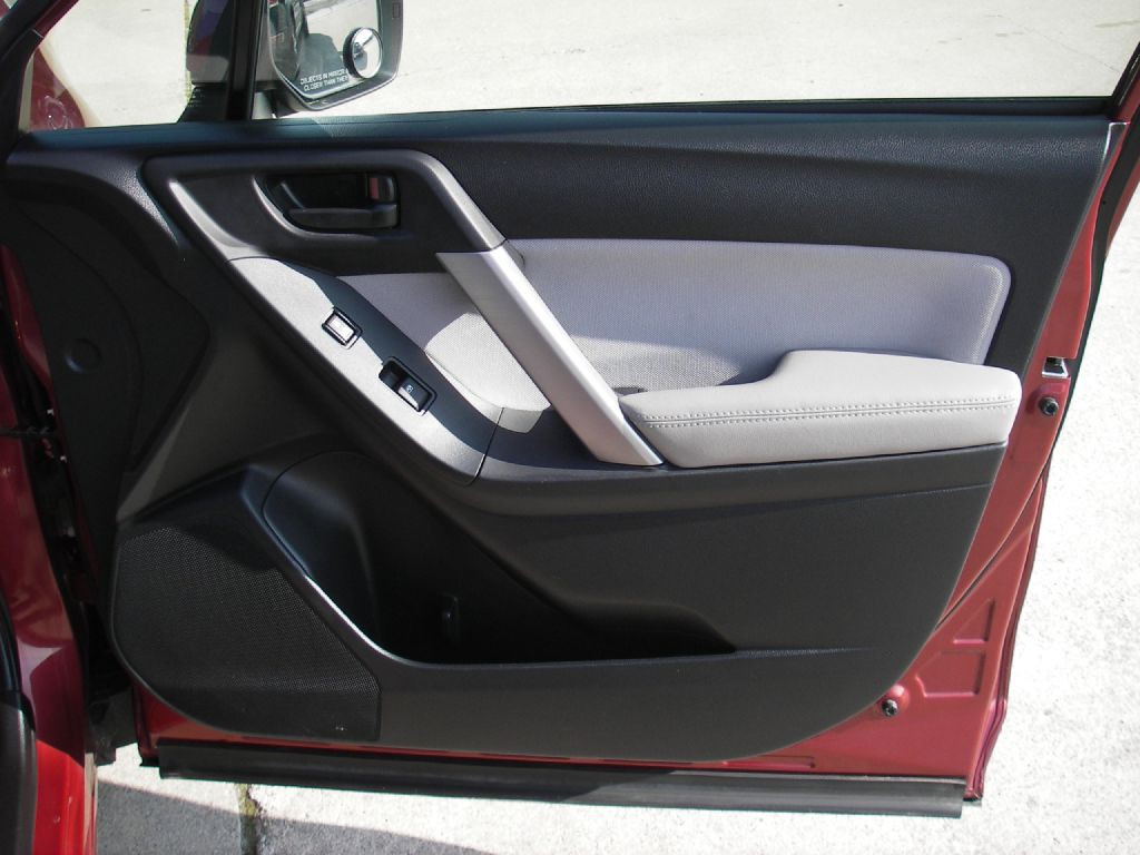 2016 Subaru Forester Image 33