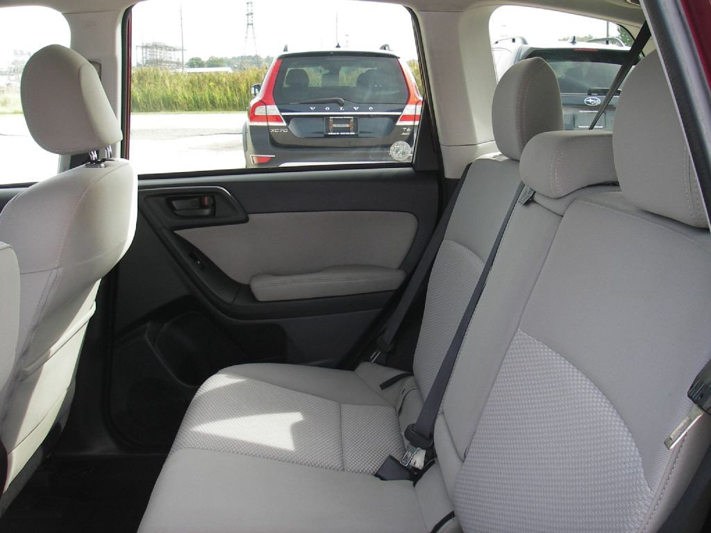 2016 Subaru Forester Image 29