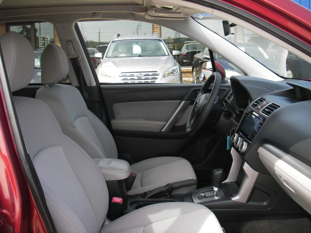 2016 Subaru Forester Image 33
