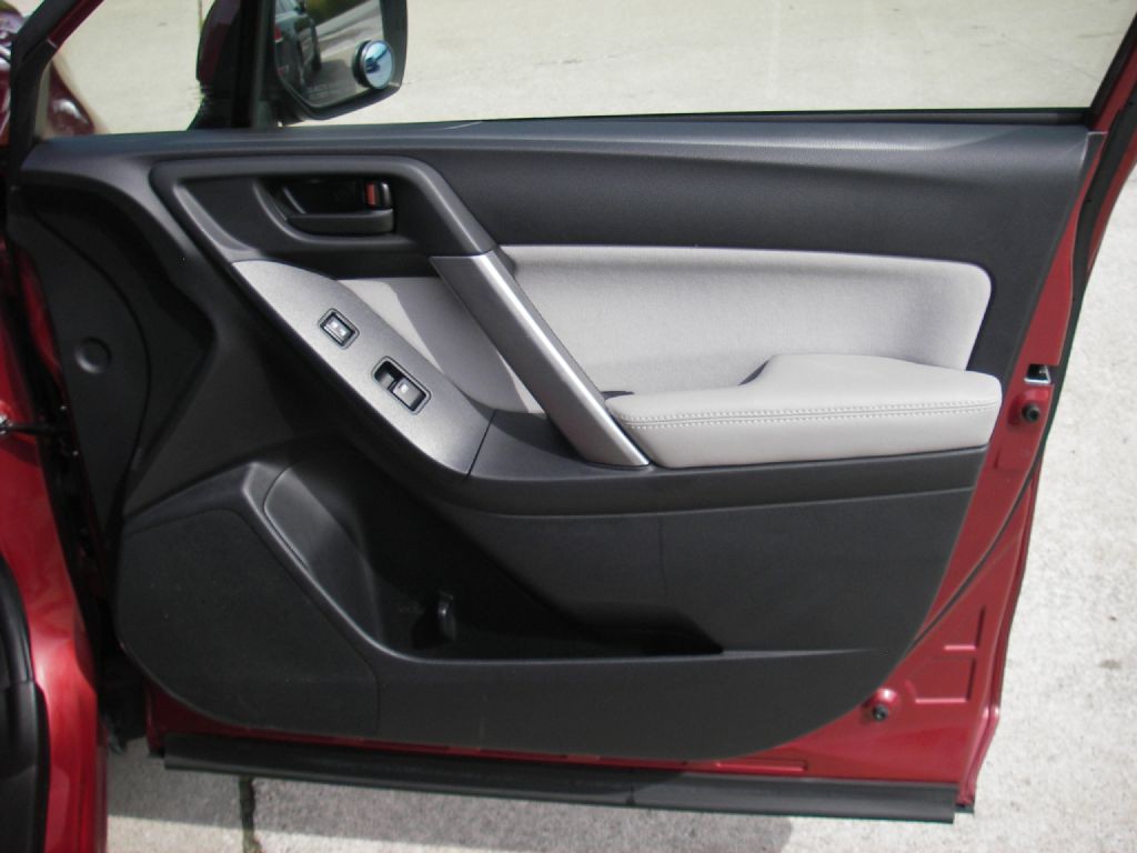2016 Subaru Forester Image 35