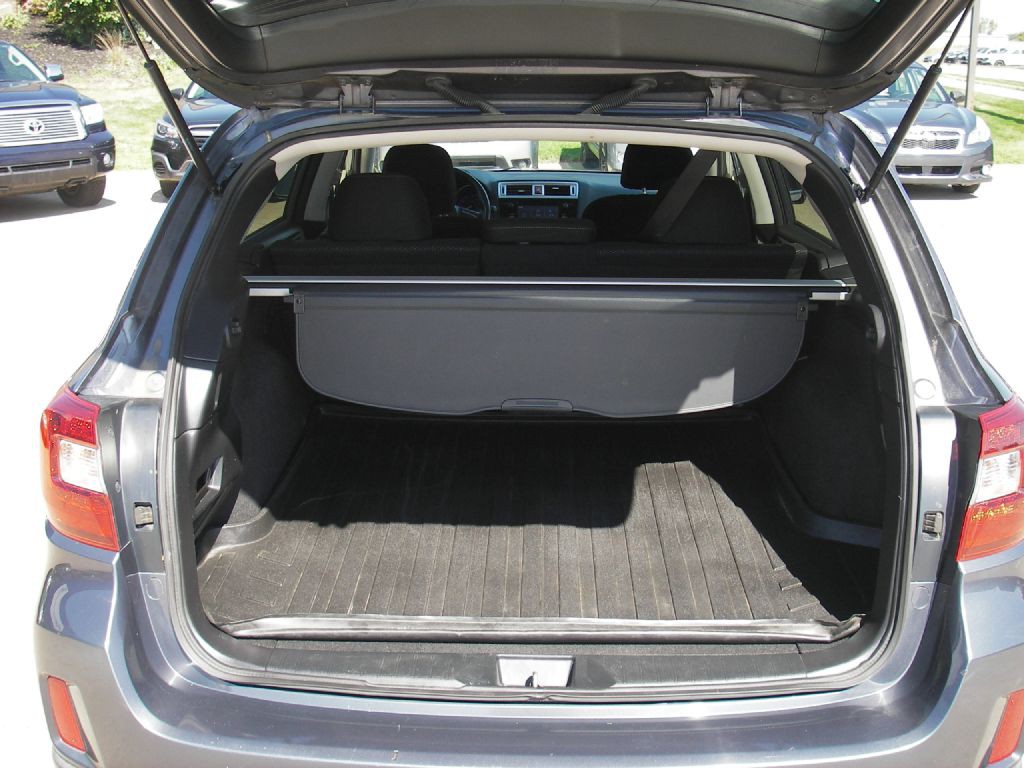 2016 Subaru Outback Image 28