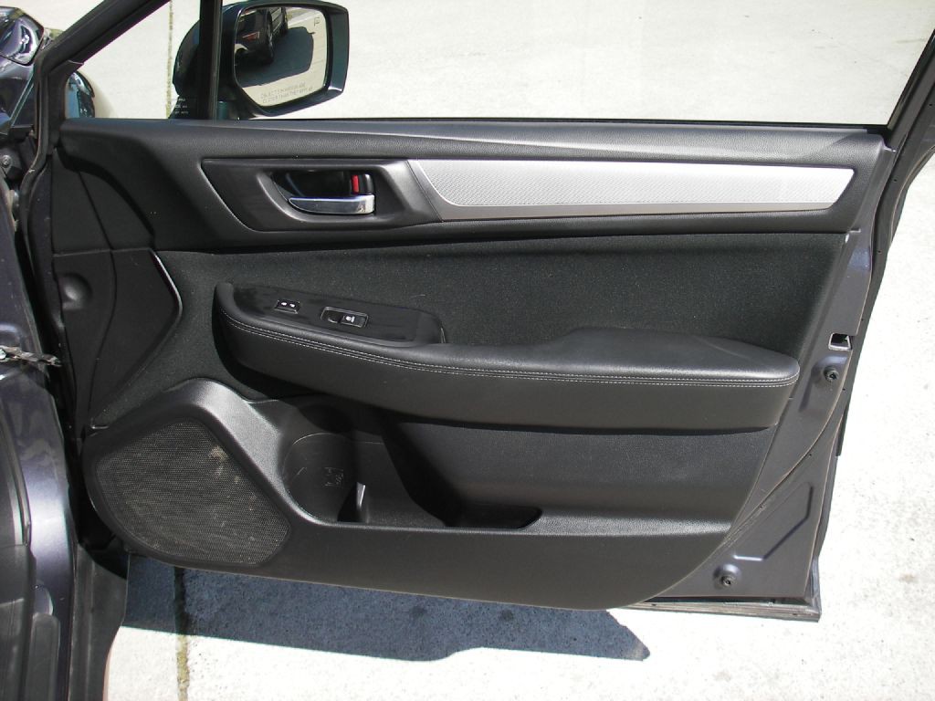 2016 Subaru Outback Image 33