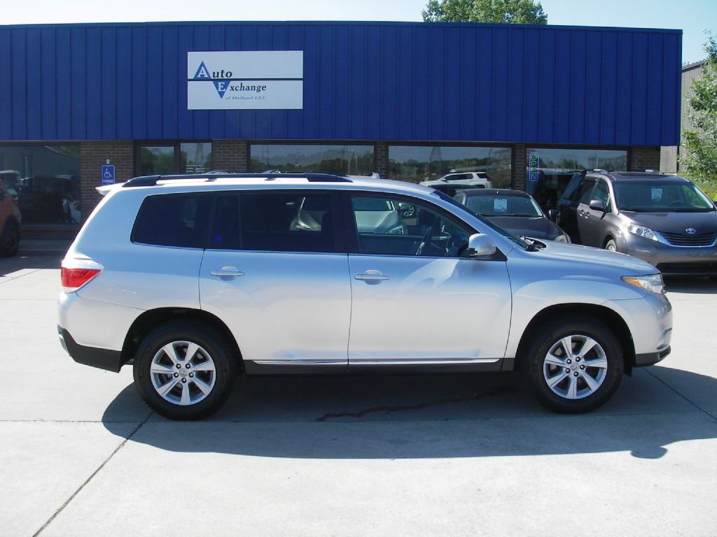 2011 Toyota Highlander Image 4