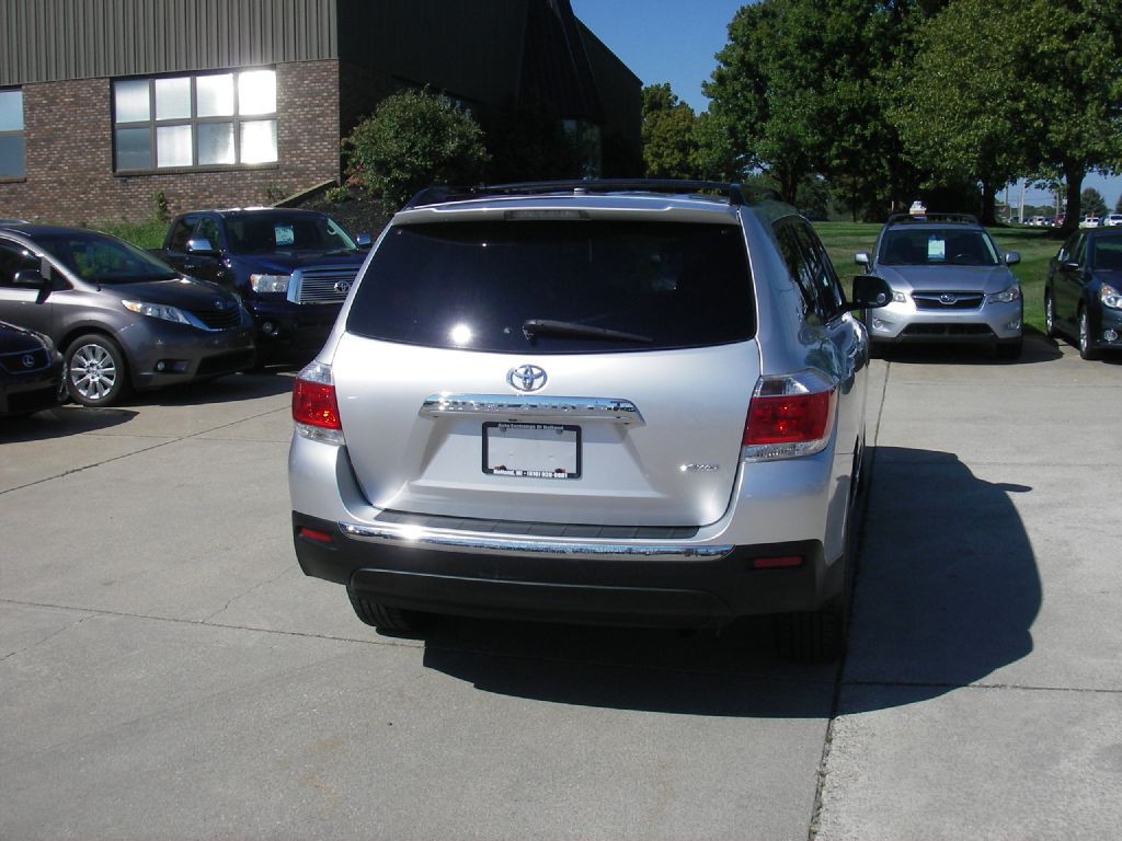 2011 Toyota Highlander Image 6