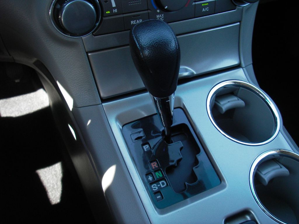 2011 Toyota Highlander Image 22