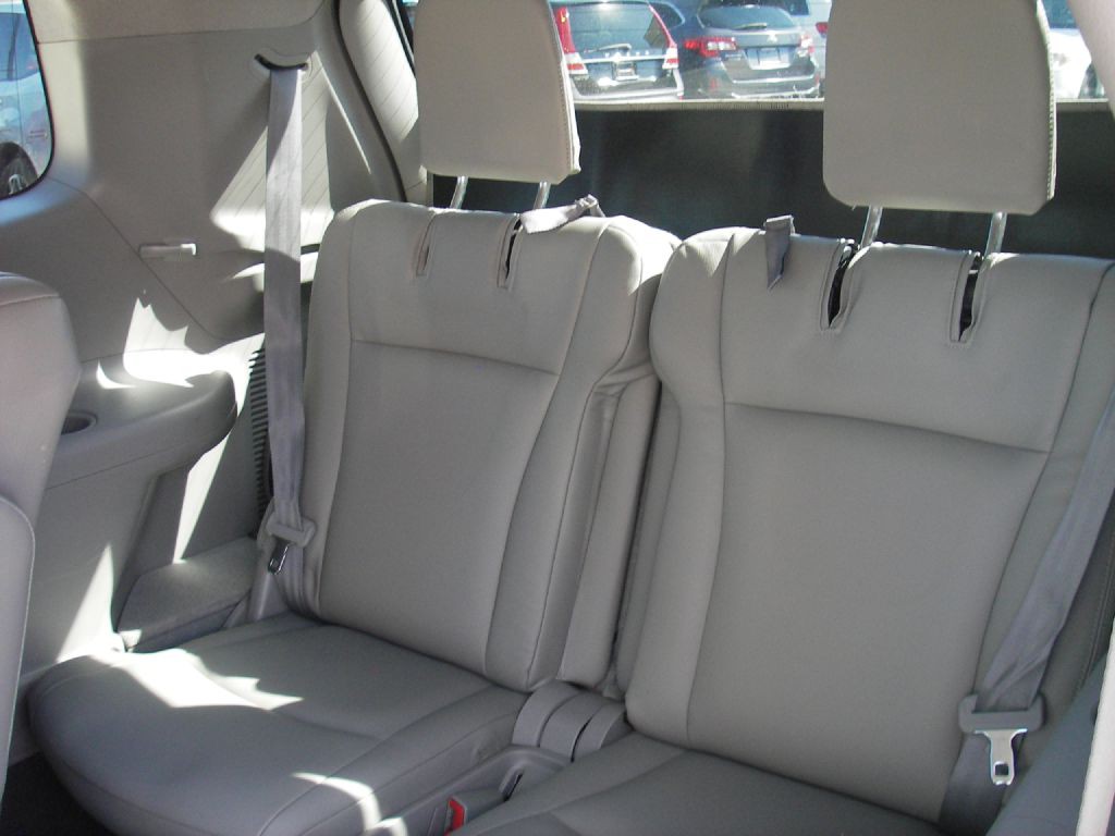 2011 Toyota Highlander Image 26