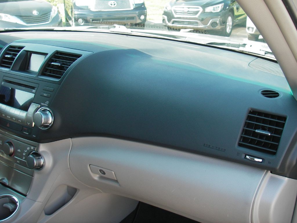 2011 Toyota Highlander Image 32