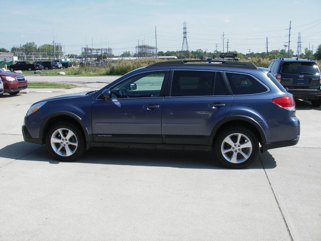 2014 Subaru Outback Image 10