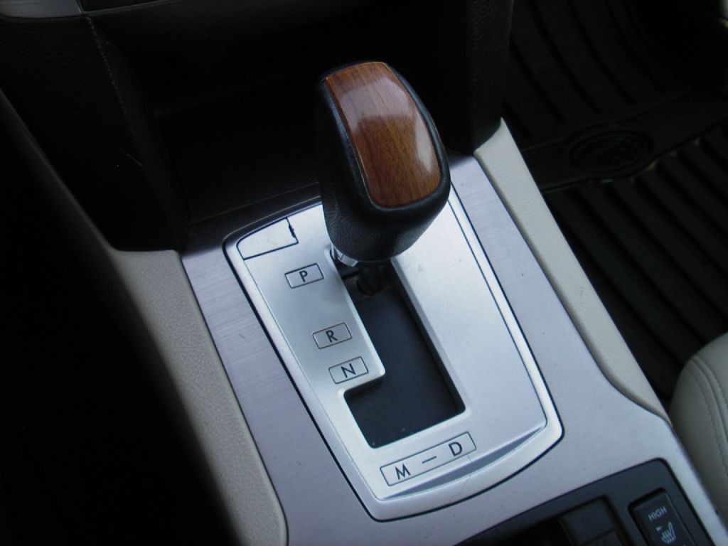 2014 Subaru Outback Image 23