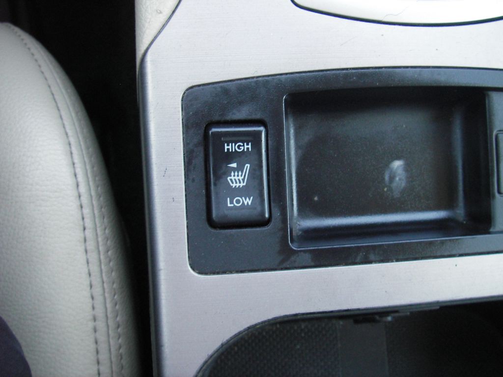 2014 Subaru Outback Image 24
