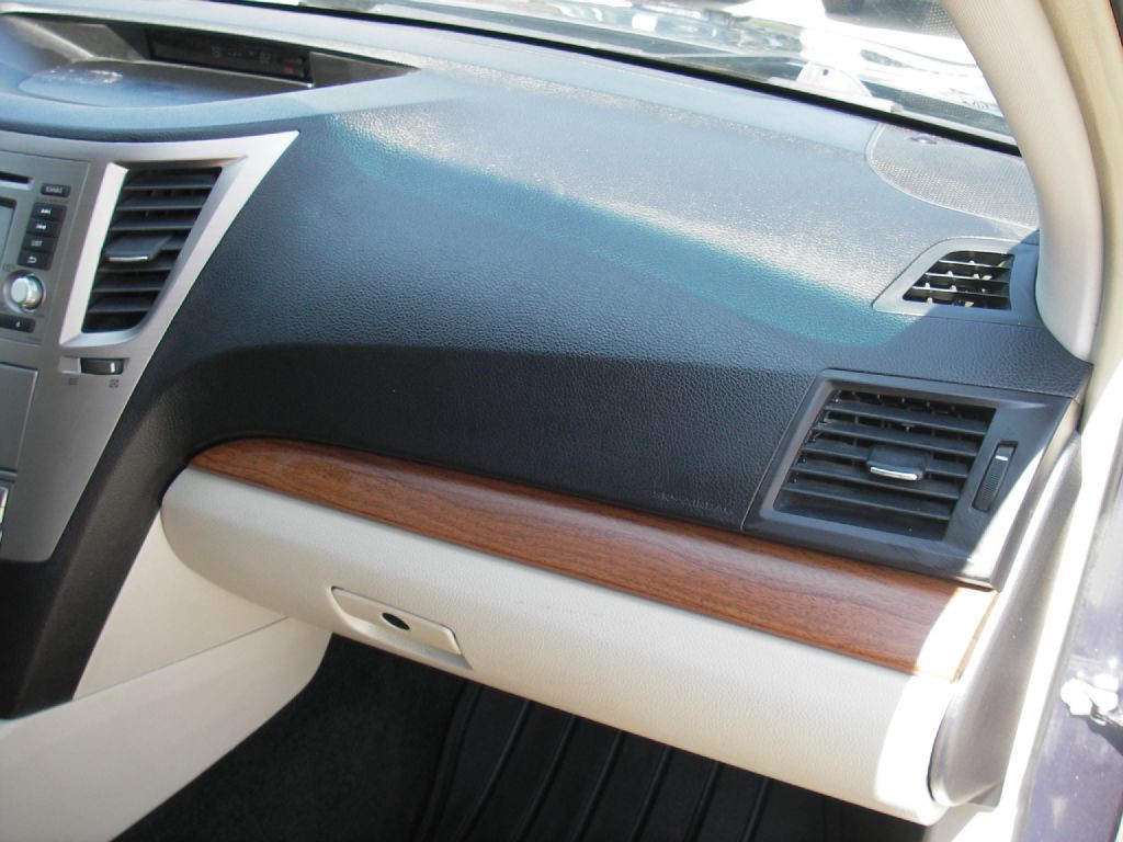 2014 Subaru Outback Image 32