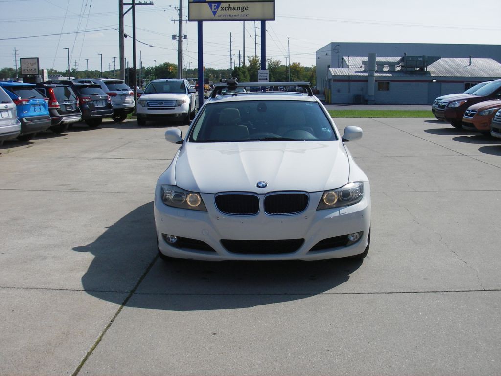 2012 BMW 3 Series Image 12
