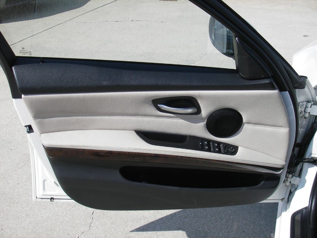 2012 BMW 3 Series Image 14
