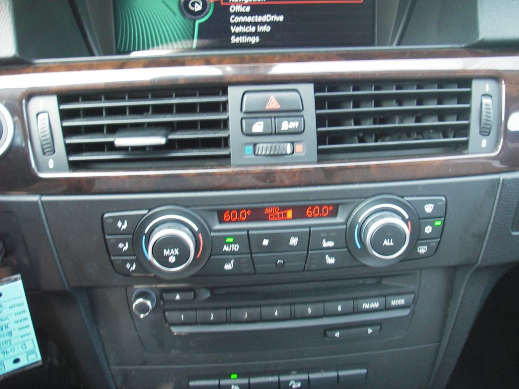 2012 BMW 3 Series Image 22