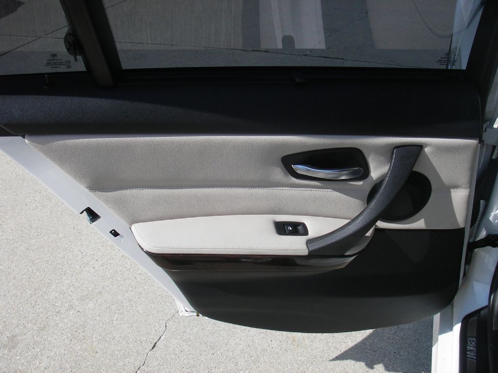 2012 BMW 3 Series Image 26