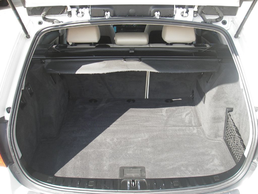 2012 BMW 3 Series Image 28