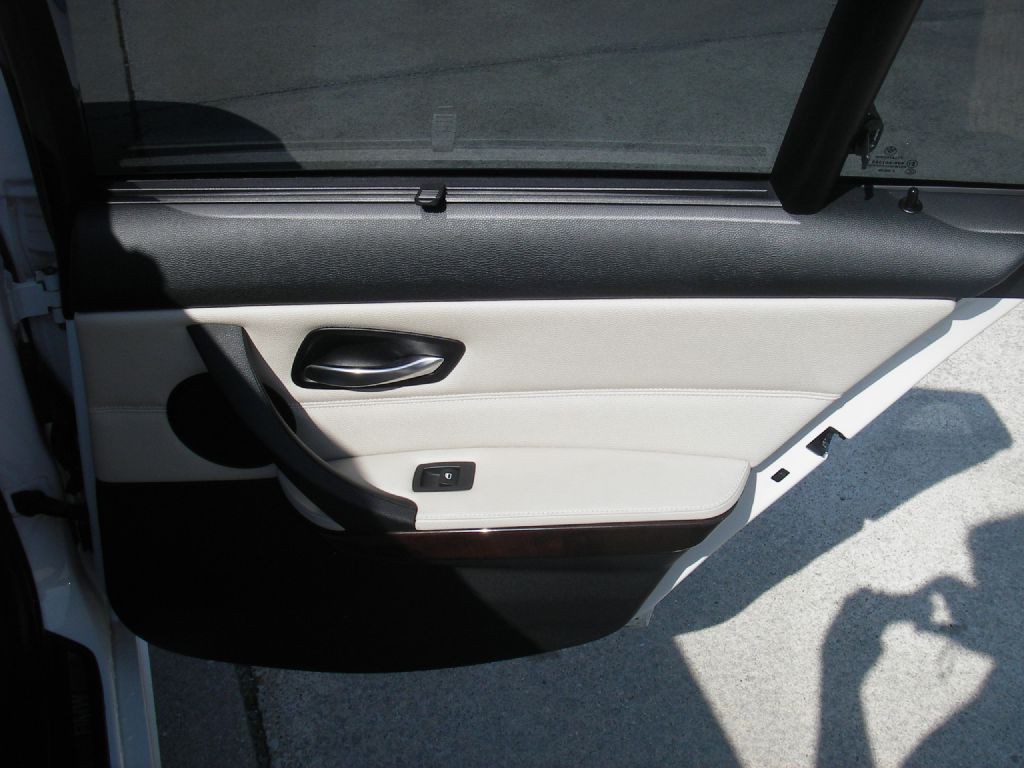 2012 BMW 3 Series Image 29