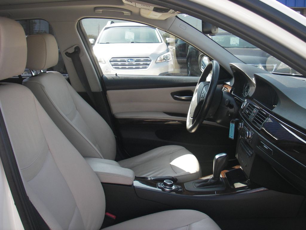 2012 BMW 3 Series Image 31