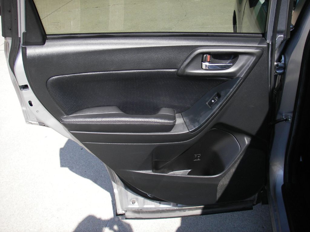 2014 Subaru Forester Image 26