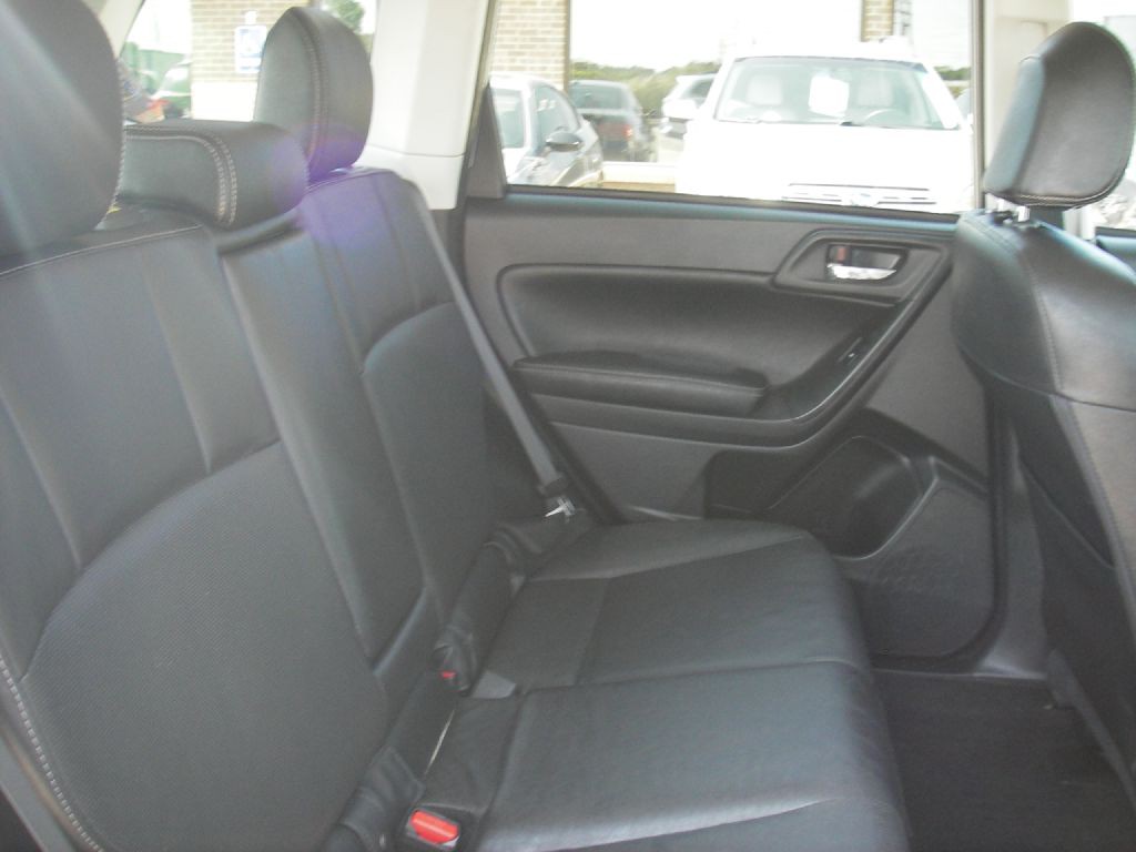2014 Subaru Forester Image 31