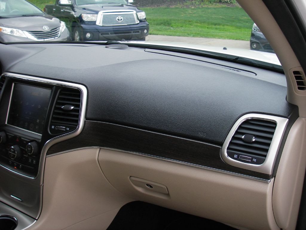 2014 Jeep Grand Cherokee Image 32
