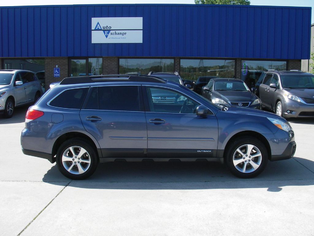 2014 Subaru Outback Image 4