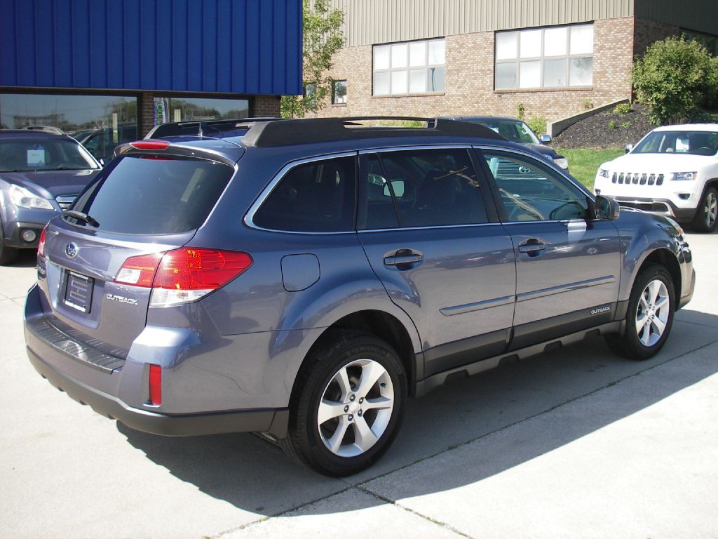 2014 Subaru Outback Image 5