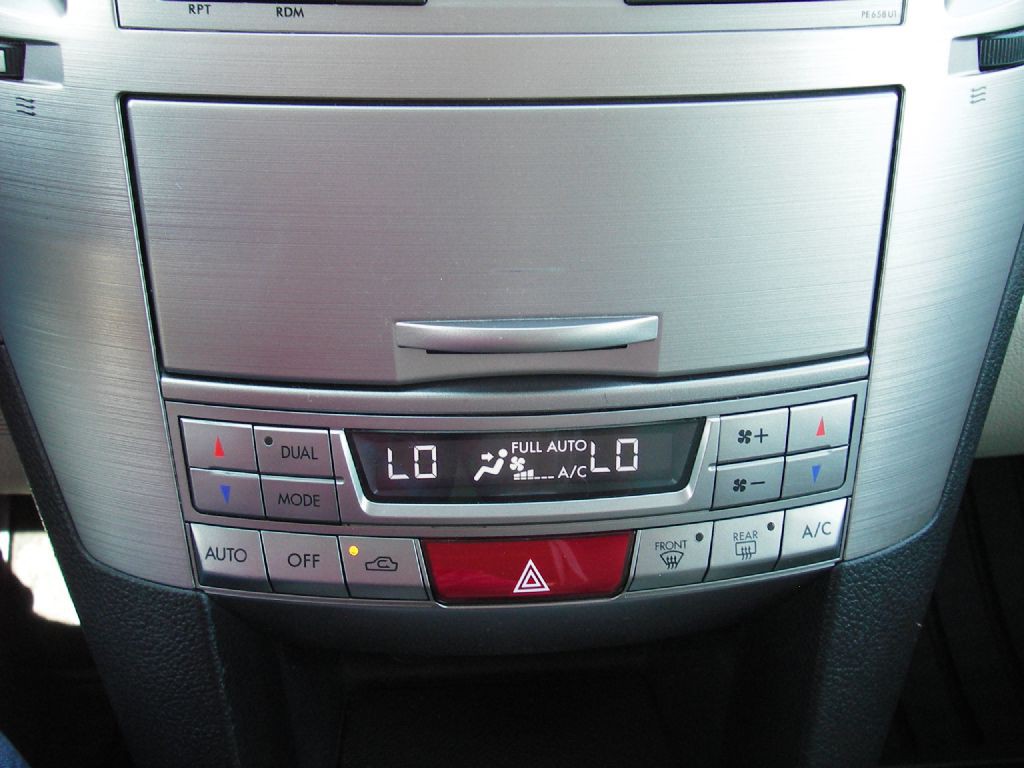2014 Subaru Outback Image 22