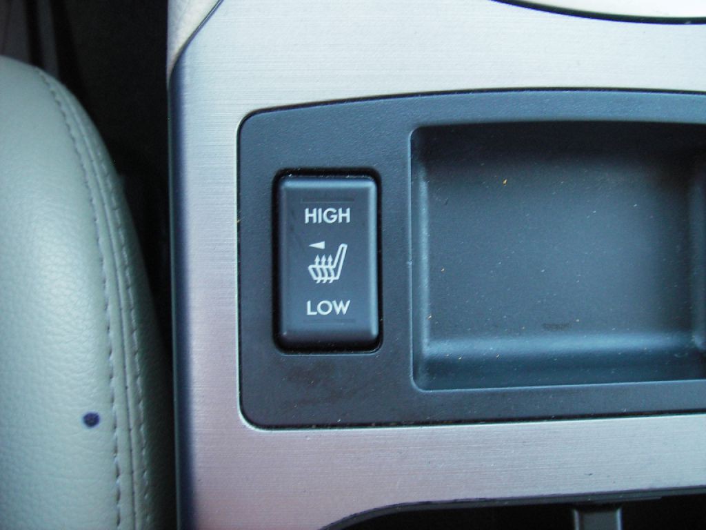 2014 Subaru Outback Image 24