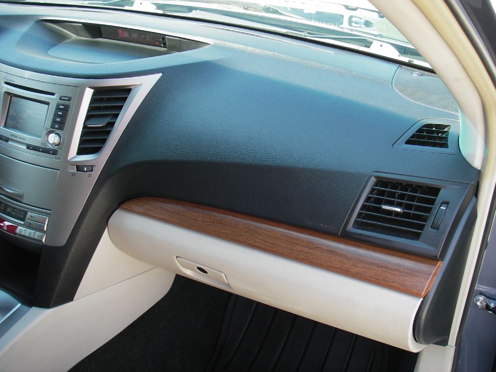 2014 Subaru Outback Image 32