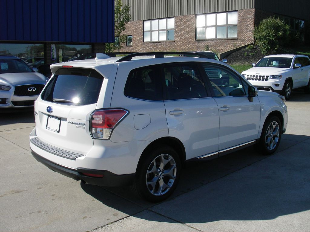 2017 Subaru Forester Image 5