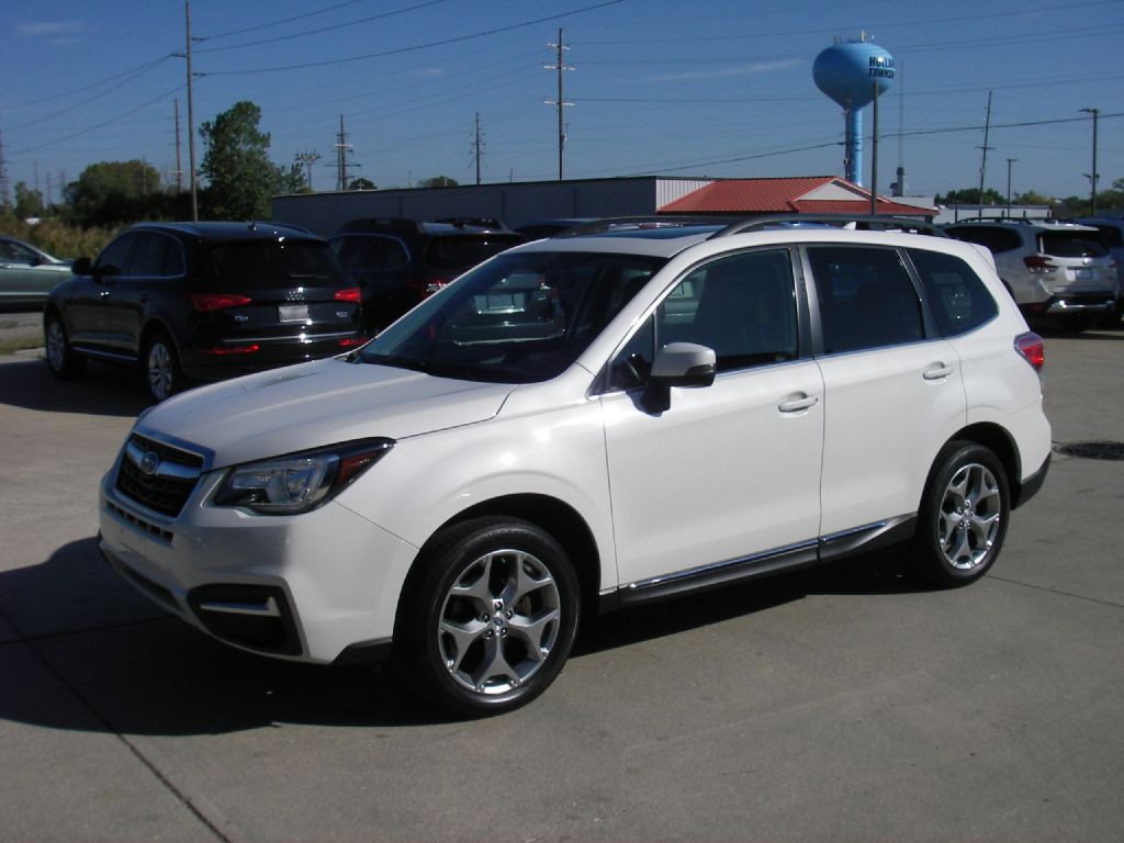 2017 Subaru Forester Image 11