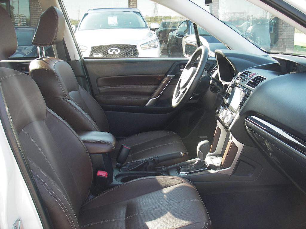 2017 Subaru Forester Image 33