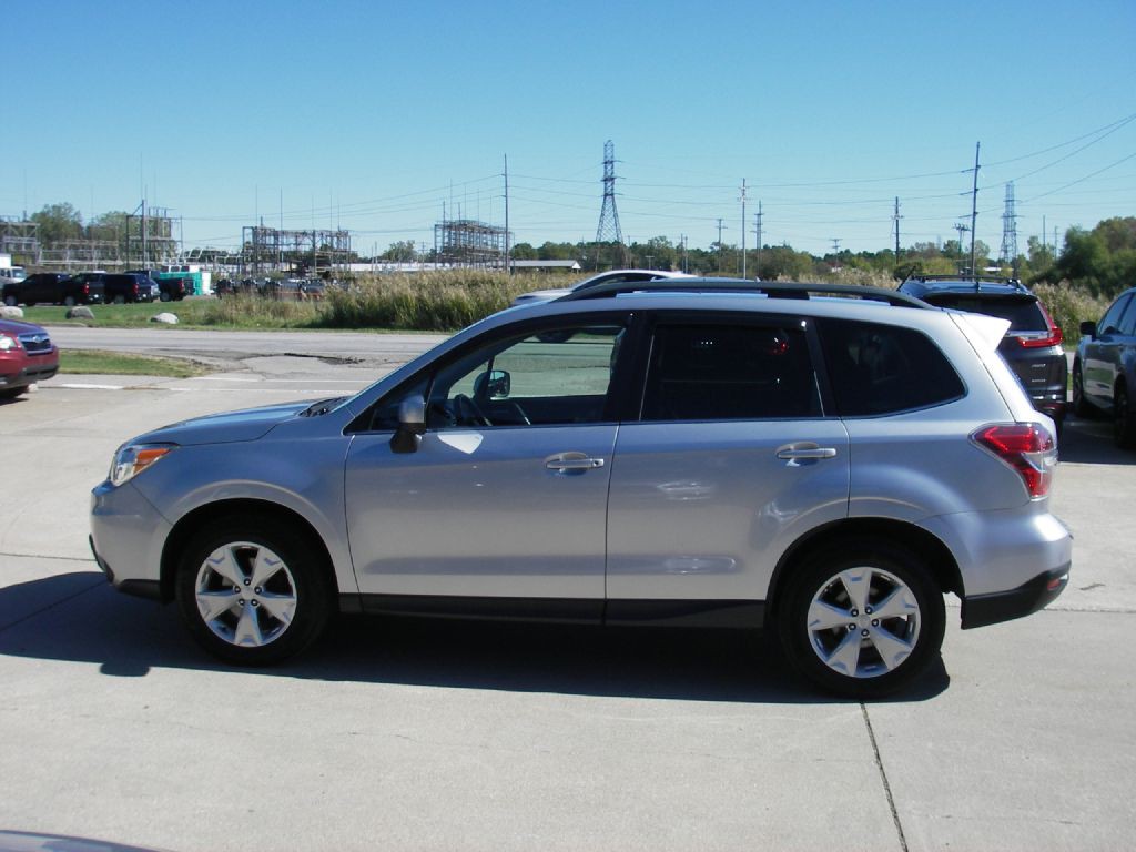 2015 Subaru Forester Image 10