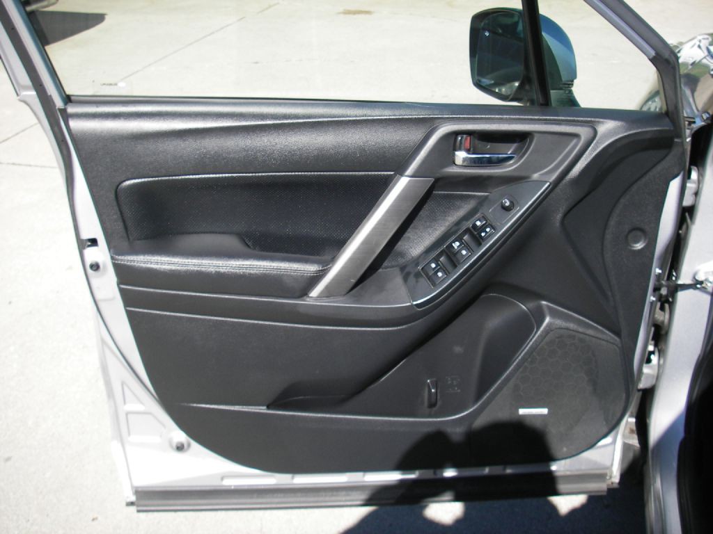 2015 Subaru Forester Image 14